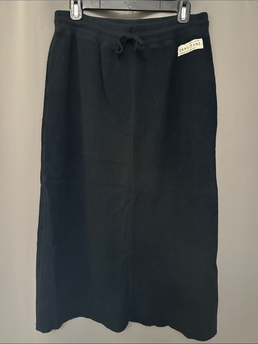 DKNY | Black Ribbed Midi Skirt